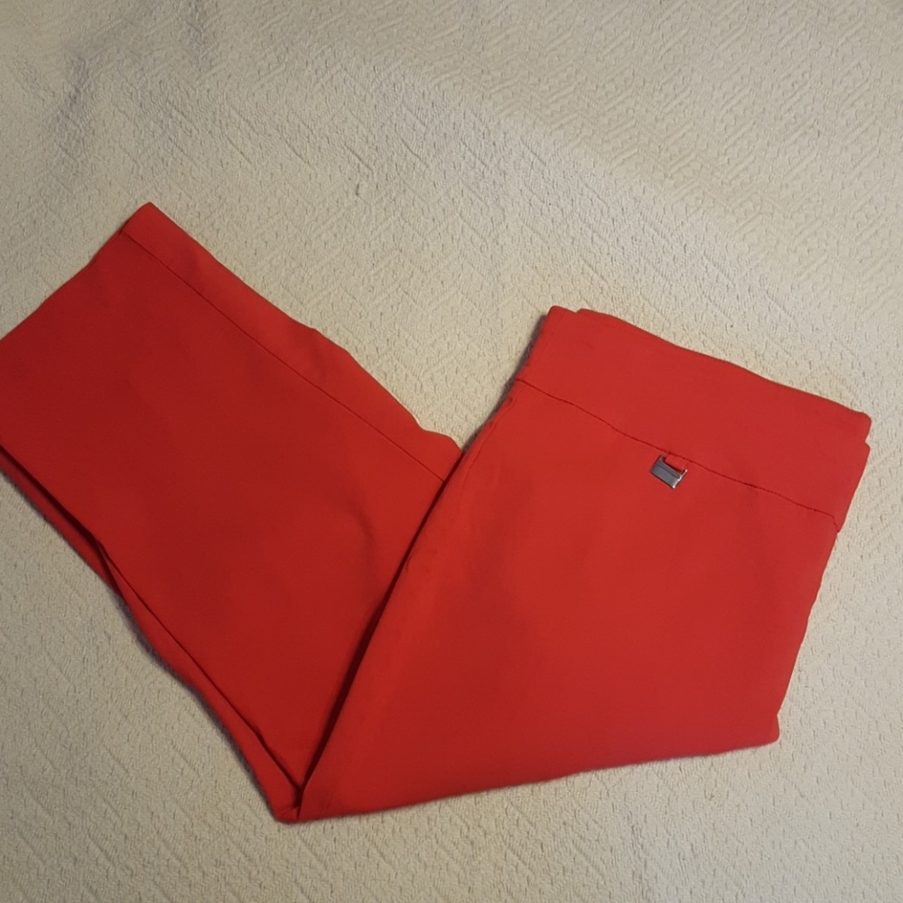 Alfani Coral  Capris